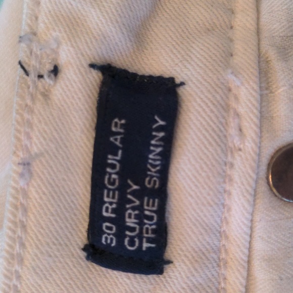 ⭐ 2/ $12 Gap white jeans size 30 (10) curvy true skinny - Picture 6 of 6